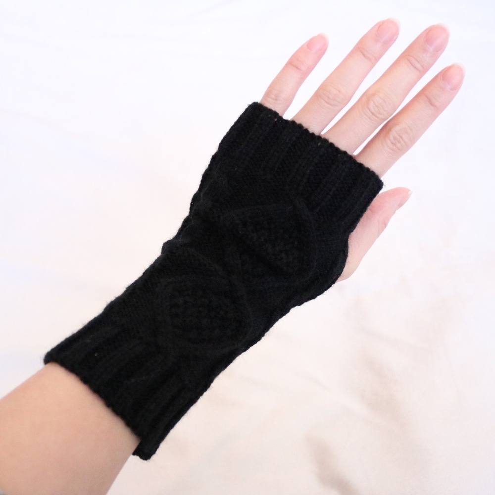 Black Knitted Arm Warmers